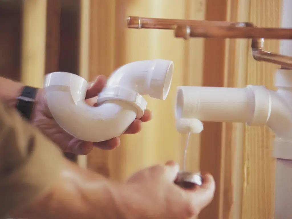 leidingen en afvoer installatie